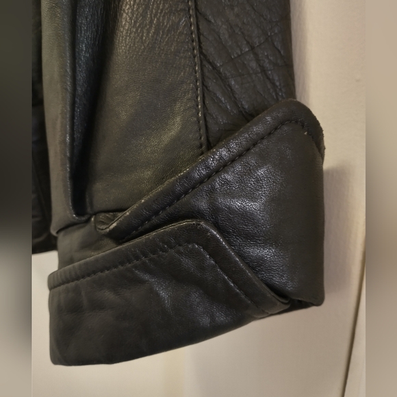 Vintage Designer Leather jacket - Picture 5 of 15